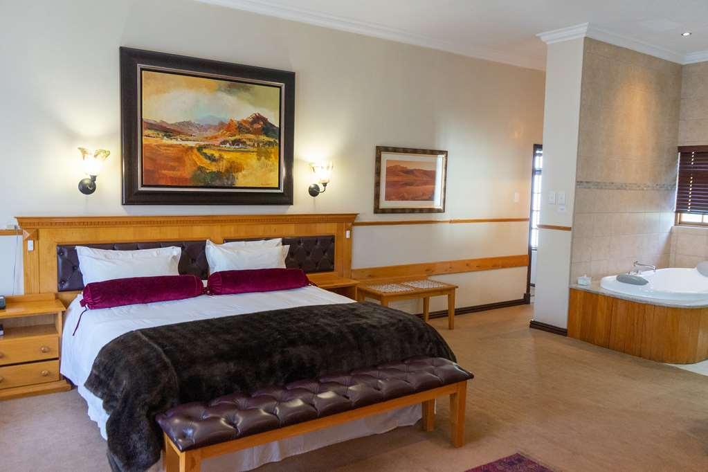 Turnberry Boutique Hotel Oudtshoorn Bilik gambar